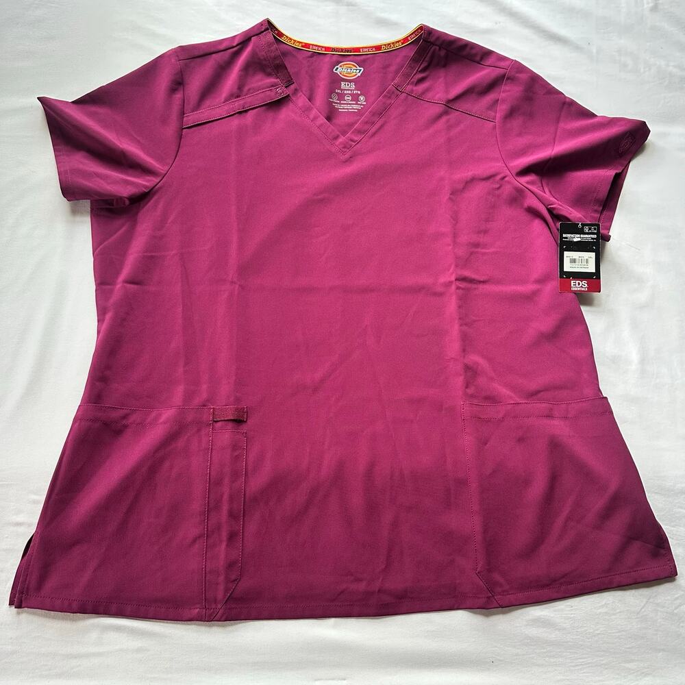 Dickies Women's V-Neck Scrub Top Maroon Short Sleeve Pockets NWT